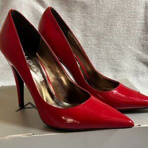 Women’s Sassy, Red Patent-leather Pumps, Size US 6.5 / EU 37